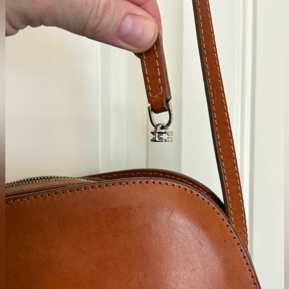 Sézane Victor Heritage smooth leather brown crossbody - Picture 10 of 16